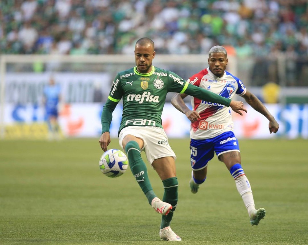 Fortaleza empata com Botafogo e mantém Palmeiras na liderança do  Brasileirão