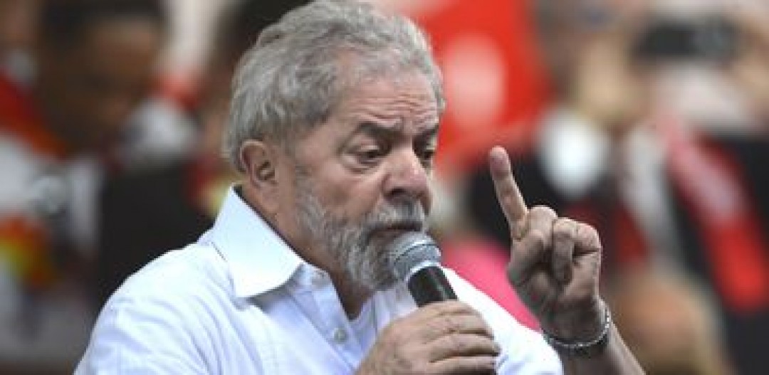 Lula participa de ato em Aracaju