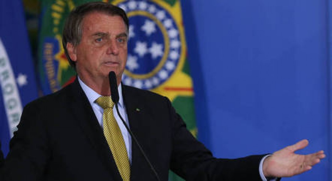 Bolsonaro acusa Moraes de abuso de autoridade e move ação contra ministro no STF