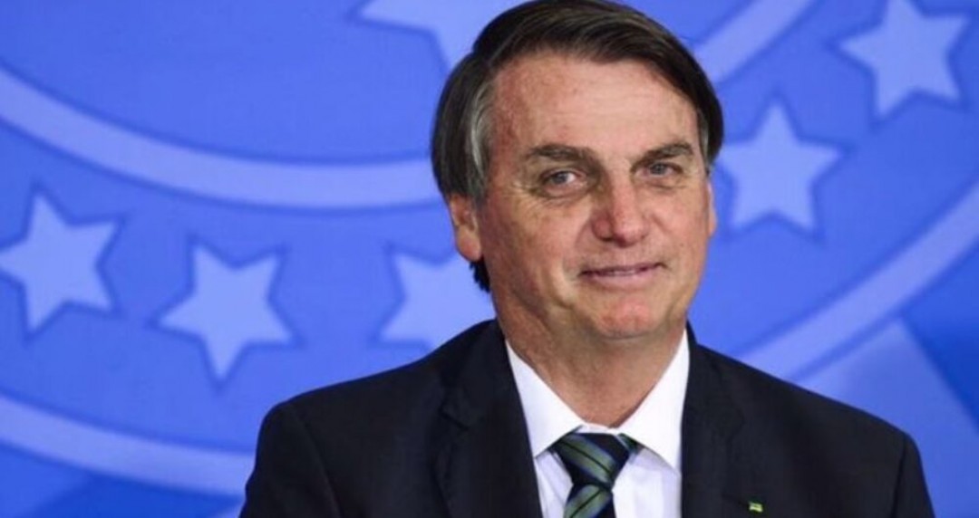 Bolsonaro admite que rachadinha é uma “prática comum”