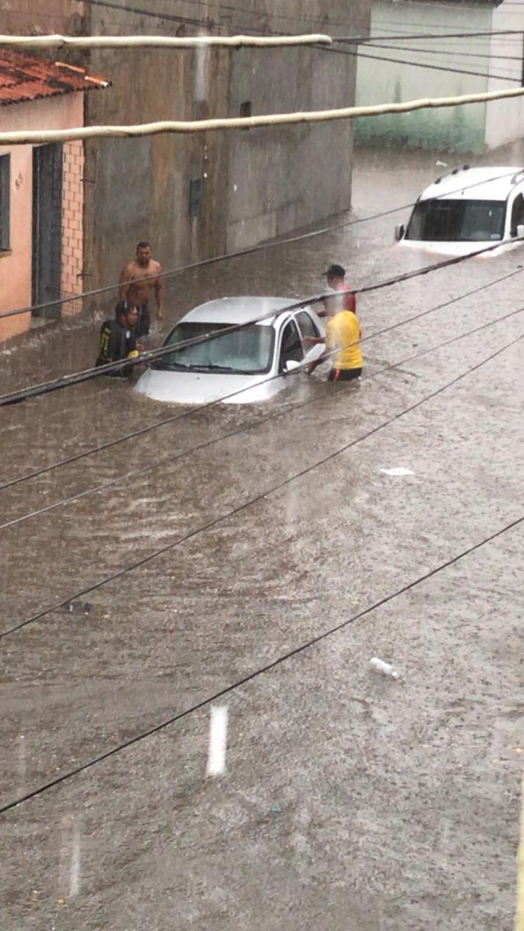 Fortes chuvas atingem município de Carmópolis