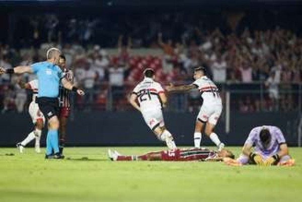 São Paulo joga bem, vence Fluminense e mostra força para brigar pela ponta no Brasileirão