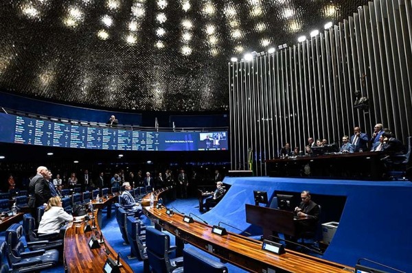 Senado aprova projeto que aumenta punições para crimes sexuais virtuais contra crianças e adolescentes