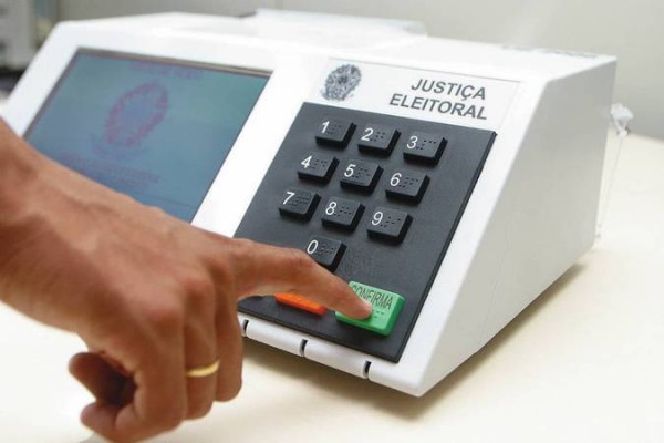 TSE inicia nesta segunda-feira, 31, julgamento dos registros de candidatura à Presidência