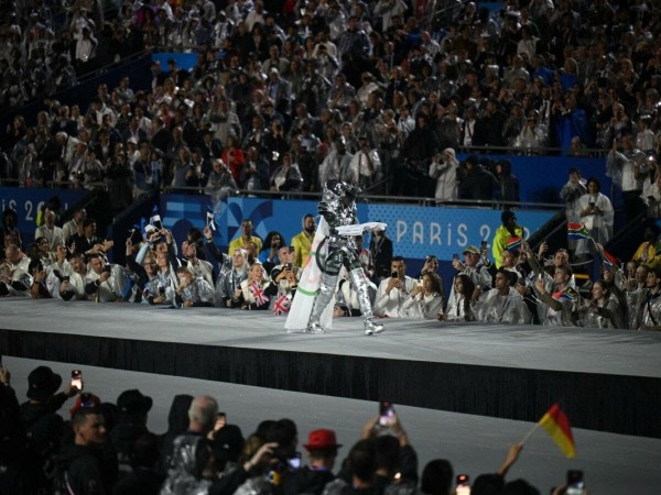 Com desfile no Sena, começa cerimônia de abertura dos Jogos de Paris-2024