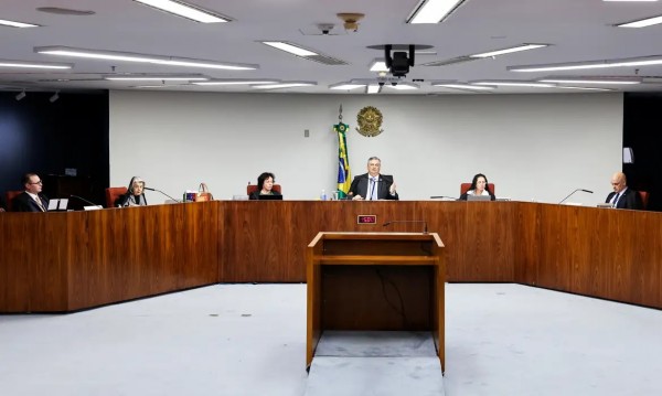 Dino e Moraes defendem novo debate sobre diploma de Jornalismo