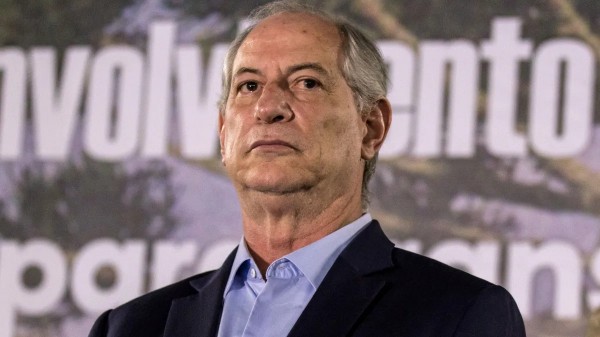 Ciro Gomes confirma pré-candidatura ao Governo do Ceará e descarta disputa presidencial