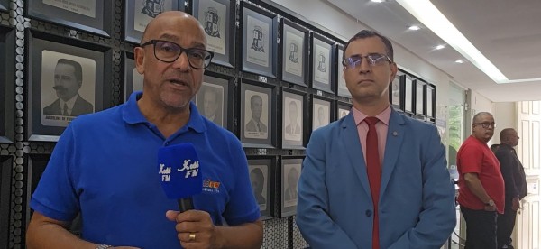 Lúcio Flávio aponta aumento de concessões em anos eleitorais durante CPI
