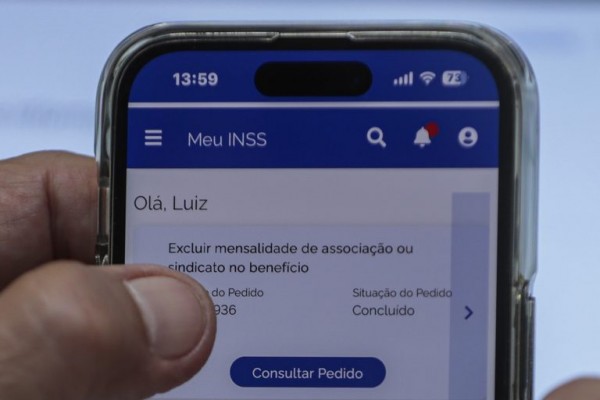 Governo inicia adesão a acordo para devolver descontos indevidos do INSS