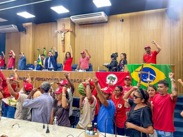 Deputada critica conservadores e Frente Parlamentar Evangélica da Câmara Municipal de Aracaju emite nota de repúdio