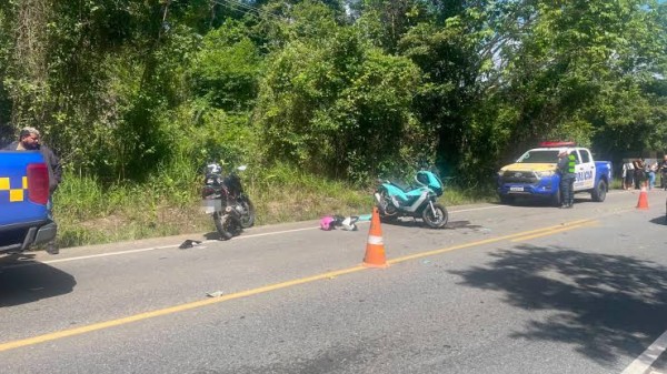 Colisão entre carro e duas motocicletas deixa mulher hospitalizada na SE-065, em São Cristóvão