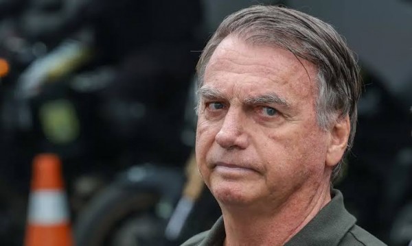 Moraes autoriza Bolsonaro a deixar prisão domiciliar para atendimento odontológico