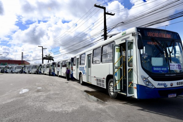 Justiça determina que municípios suspendam atos para execução de contratos de transporte anulados