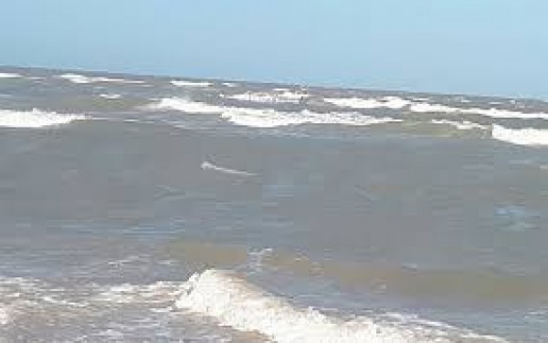 Marinha alerta para ressaca com ondas de até 3 metros no litoral de Sergipe
