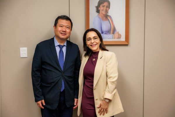 Prefeita de Aracaju recebe representantes do Consulado da China e discute futuras parcerias