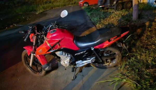 Acidente na rodovia SE-230 deixa motociclista morta e condutor ferido em Canindé de São Francisco