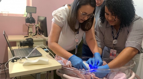 Governo de Sergipe lança projeto para emissão de carteira de identidade em maternidade pública