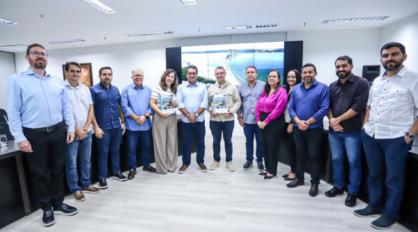 Governador recebe anteprojeto de nova ponte entre Aracaju e Barra