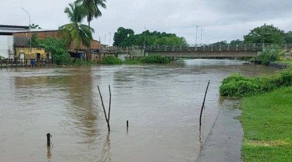 Defesa Civil estadual segue em alerta para atender municípios em situação de risco por conta das chuvas