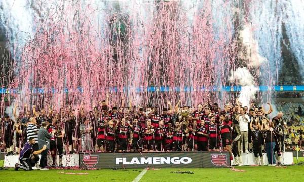 Flamengo vence Fluminense nos pênaltis e conquista tricampeonato carioca