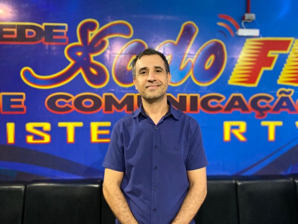 Lúcio Flávio comenta cenário político em Sergipe e destaca alinhamento da direita com Flávio Bolsonaro