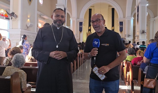 Fiéis participam do encerramento do trezenário de São José em Aracaju