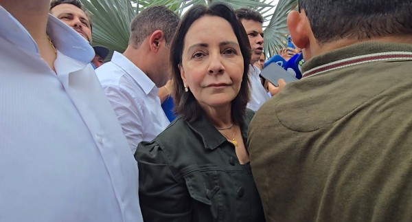 Emília Corrêa confirma pré-candidatura de Valmir de Francisquinho e destaca fortalecimento do grupo político