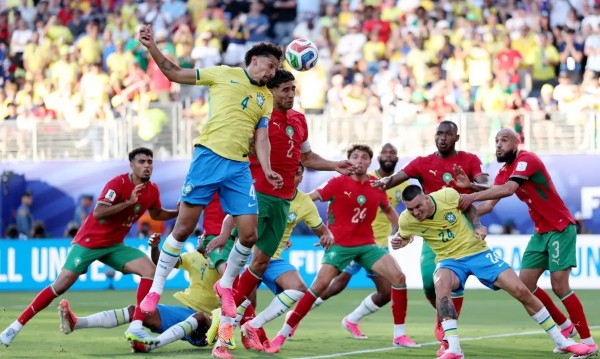 Brasil empata com Marrocos na estreia e Escócia assume a liderança do Grupo C