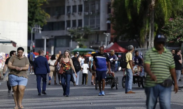 Diferença salarial entre homens e mulheres é menor em entidades sem fins lucrativos, aponta IBGE