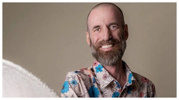 Brasileiro que realizou o próprio velório em vida morre aos 49 anos