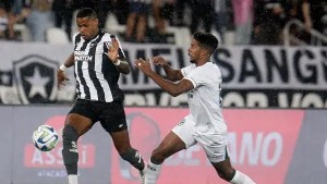 Ceará empata com Botafogo no Nilton Santos e chega ao 4º jogo sem vitória  na temporada - Jogada - Diário do Nordeste